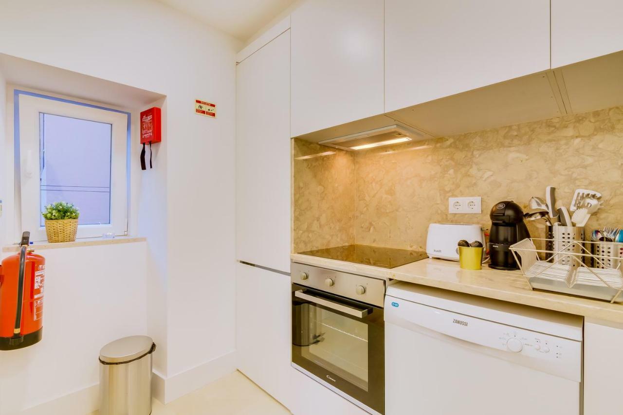 Casa Dos Doutores, A Cozy Apartment In Lisbona Esterno foto