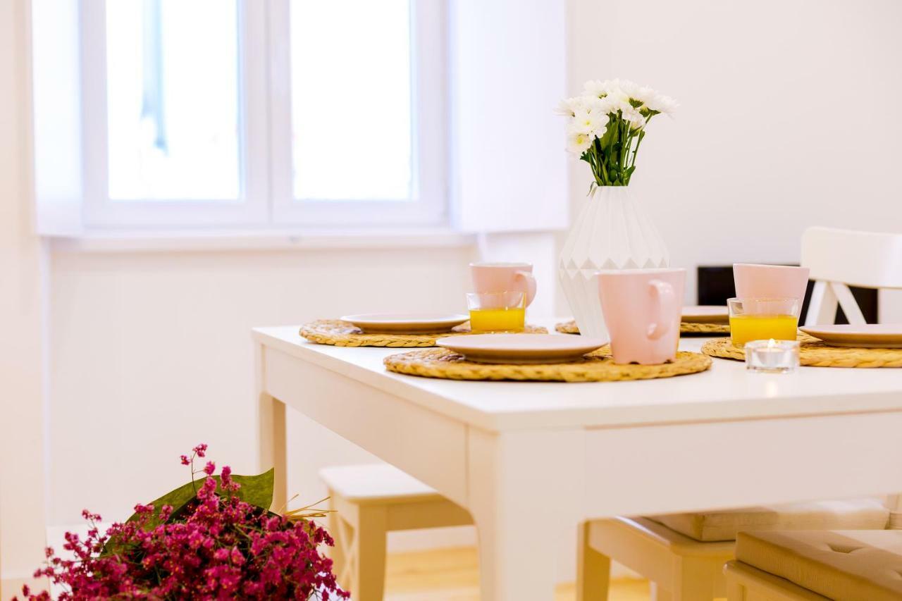 Casa Dos Doutores, A Cozy Apartment In Lisbona Esterno foto